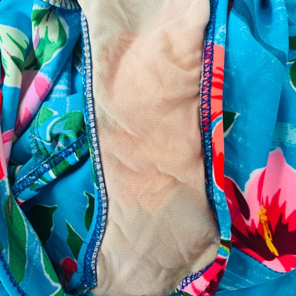 ❤️SOLD ON MERCARI❤️NWOT BEAUTIFUL BRIGHT SABREE 1 PIECE BATHING SUIT SIZE 20W - Picture 9 of 9